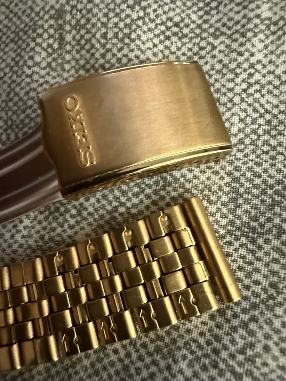 Vintage Seiko Gold Tone Day Date Watch 7N43-8A39